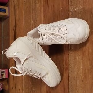 Sketchers shape up white size 9.5